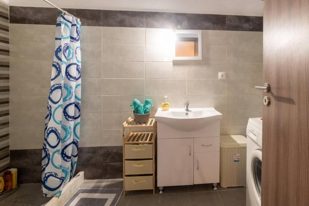 Bright Newly Renovated Apt Near Beach & Center+Ac Anemomylos Eksteriør billede